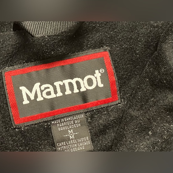 Cool weather outer by Marmot. Super sharp! - Picture 3 of 9